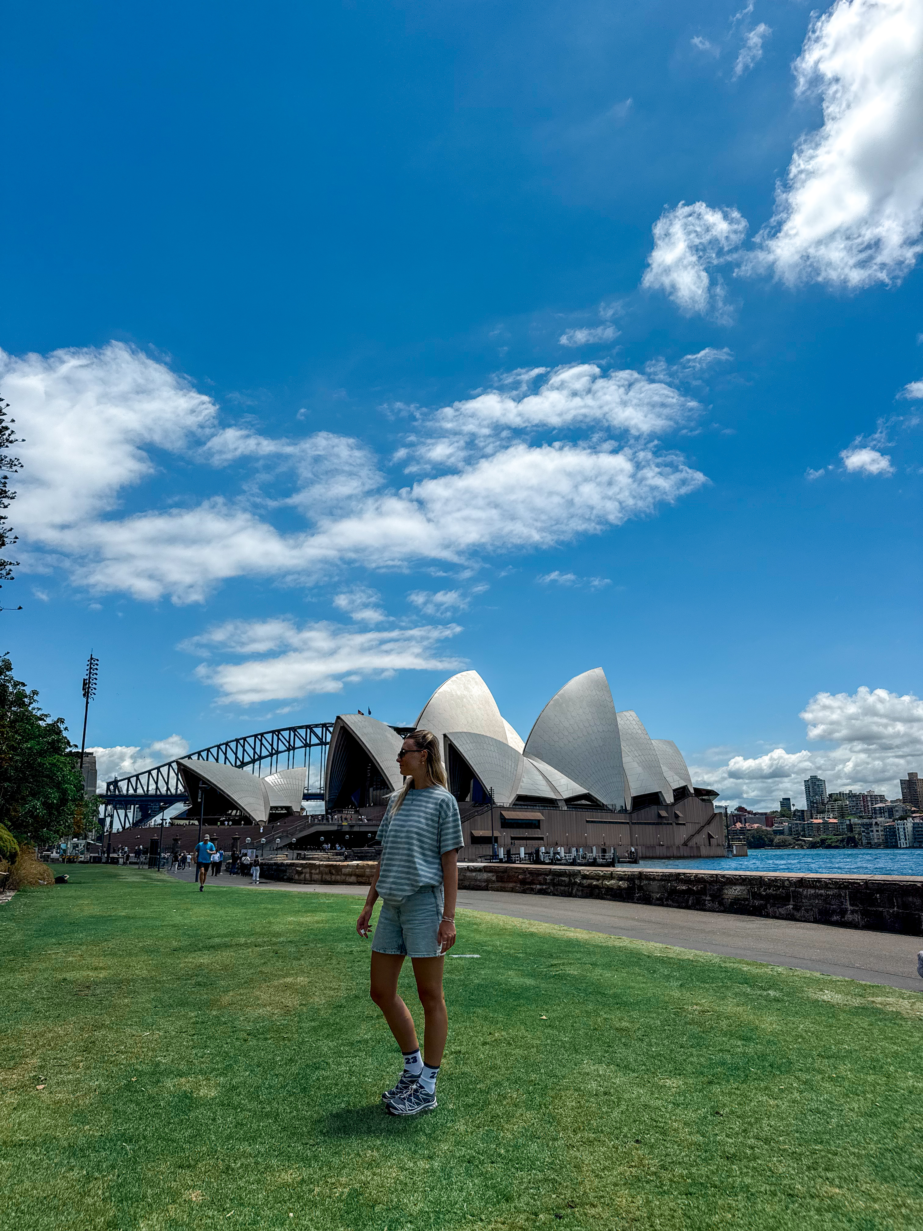 solo backpacking east coast australia emily victoria travels in sydney